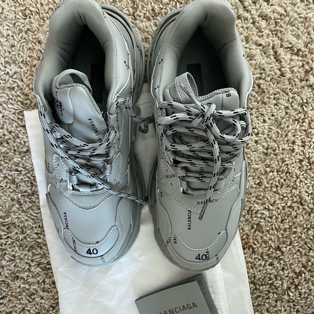 Balenciaga Triple S sneakers shoes size 40